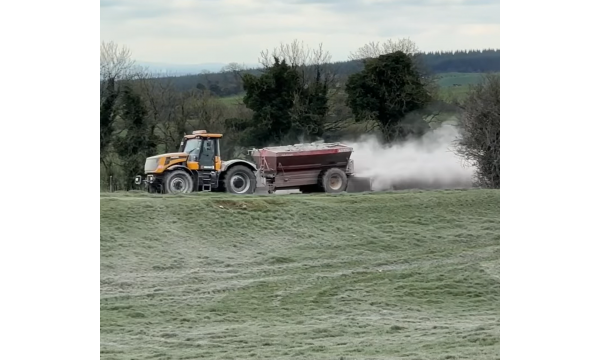 Benefits of Spreading lime on the Farm